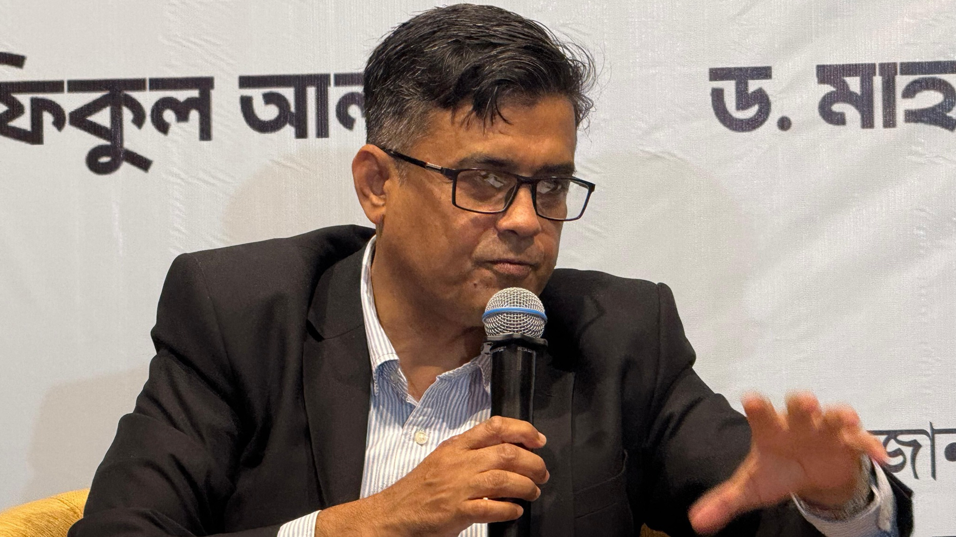 দেশের মানুষ আওয়ামী লীগ ছাড়াই নির্বাচন চায়: প্রেস সচিব